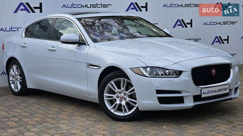 Седан Jaguar XE 2018 в Киеве