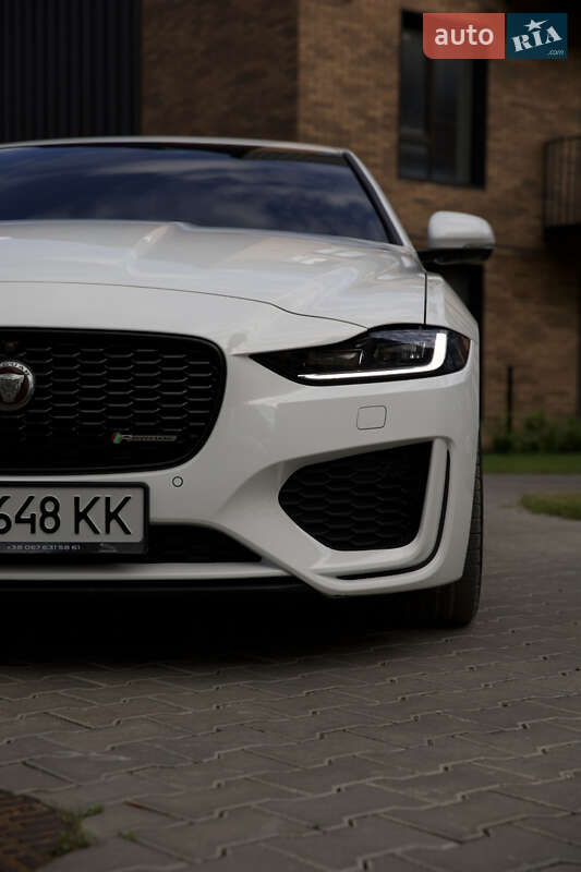 Седан Jaguar XE 2021 в Івано-Франківську