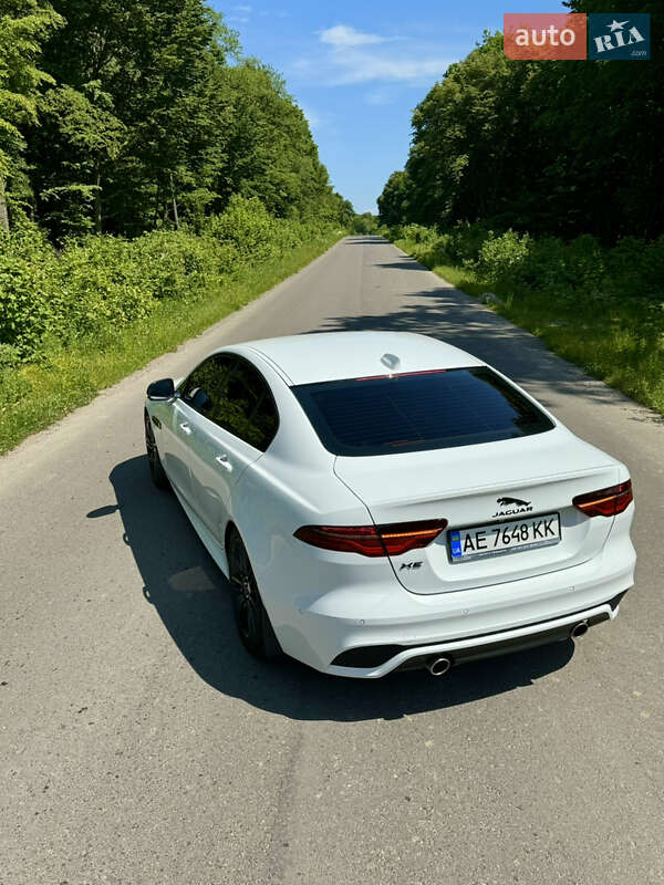 Седан Jaguar XE 2021 в Івано-Франківську