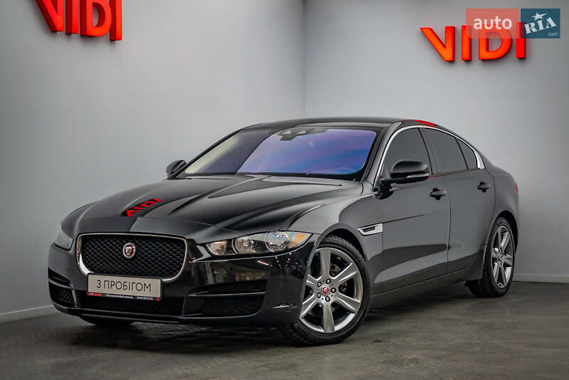 Седан Jaguar XE 2017 в Киеве