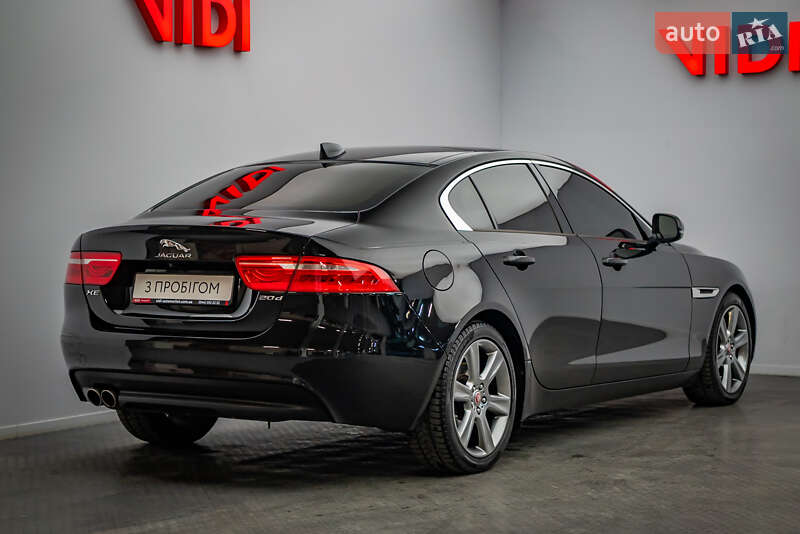 Седан Jaguar XE 2017 в Киеве