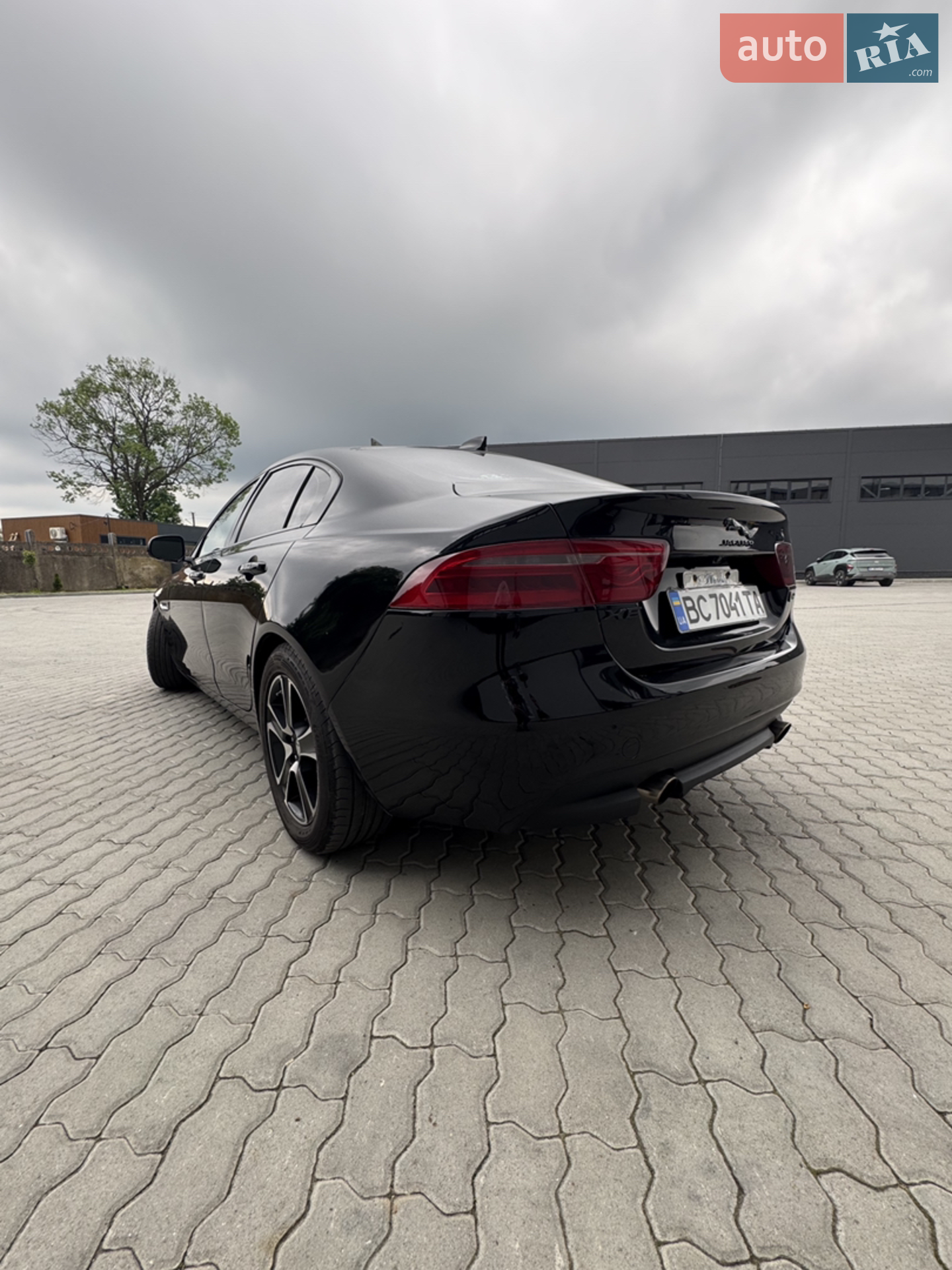2017 Jaguar XE - мініатюра 8