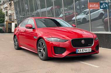 Седан Jaguar XE 2019 в Киеве
