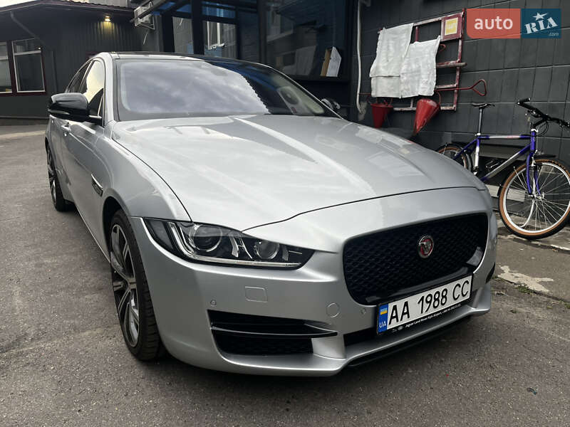Седан Jaguar XE 2016 в Киеве фото 18 Седан Jaguar XE 2016 в Киеве