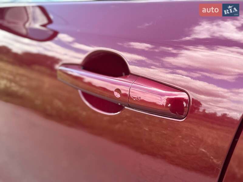 Седан Jaguar XE 2016 в Переяславе