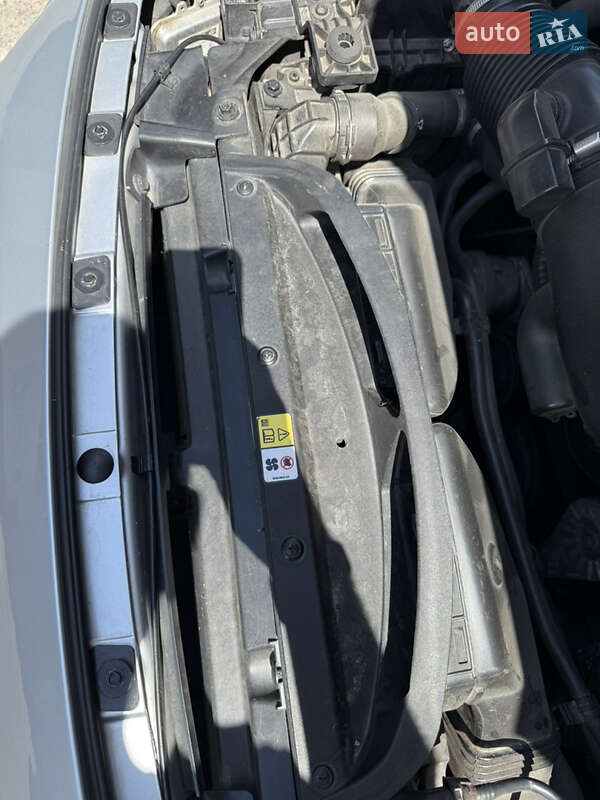 Седан Jaguar XE 2016 в Киеве фото 90 Седан Jaguar XE 2016 в Киеве