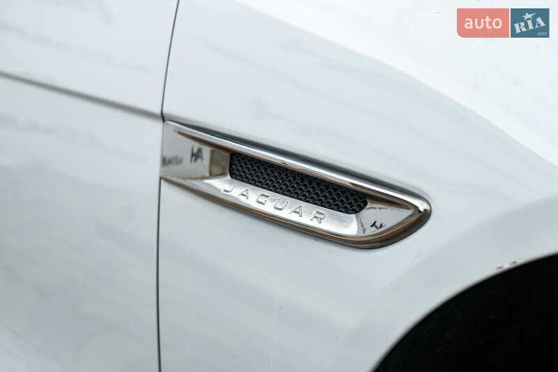 Седан Jaguar XE 2018 в Киеве