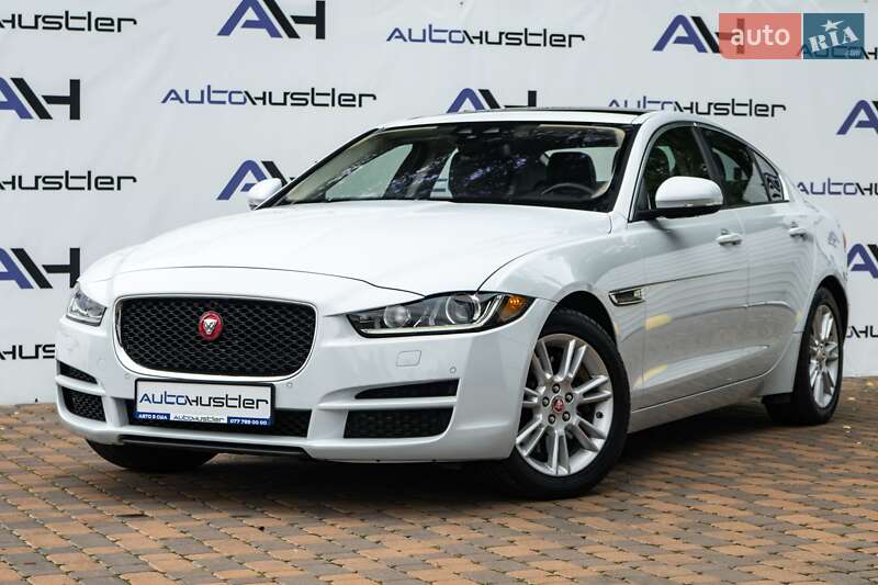 Седан Jaguar XE 2018 в Киеве