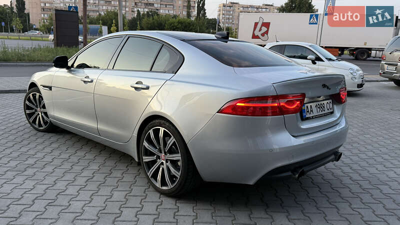 Седан Jaguar XE 2016 в Киеве фото 13 Седан Jaguar XE 2016 в Киеве