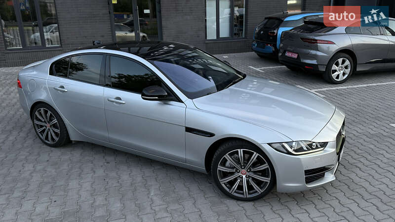 Седан Jaguar XE 2016 в Киеве фото 16 Седан Jaguar XE 2016 в Киеве
