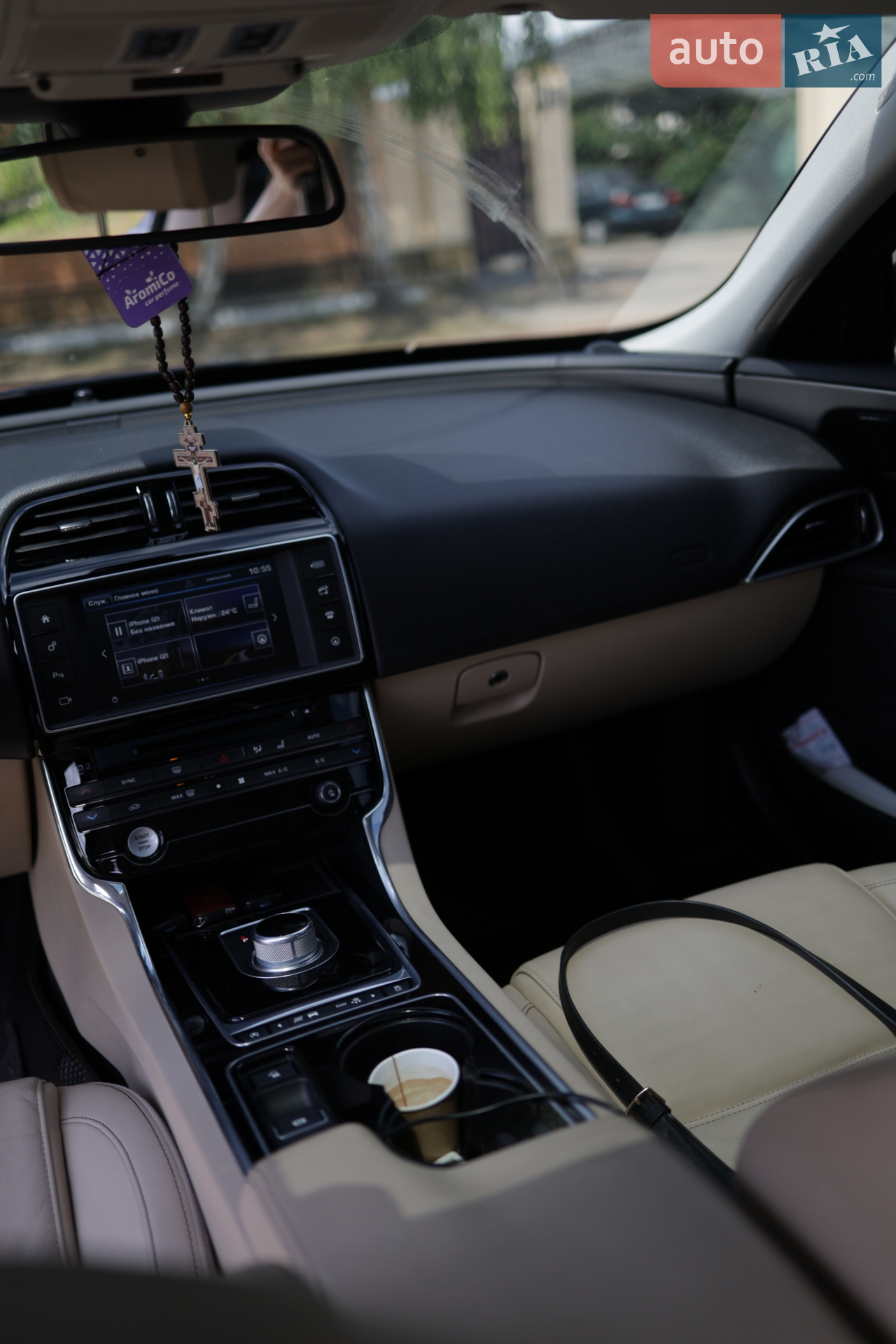 2015 Jaguar XE - мініатюра 20