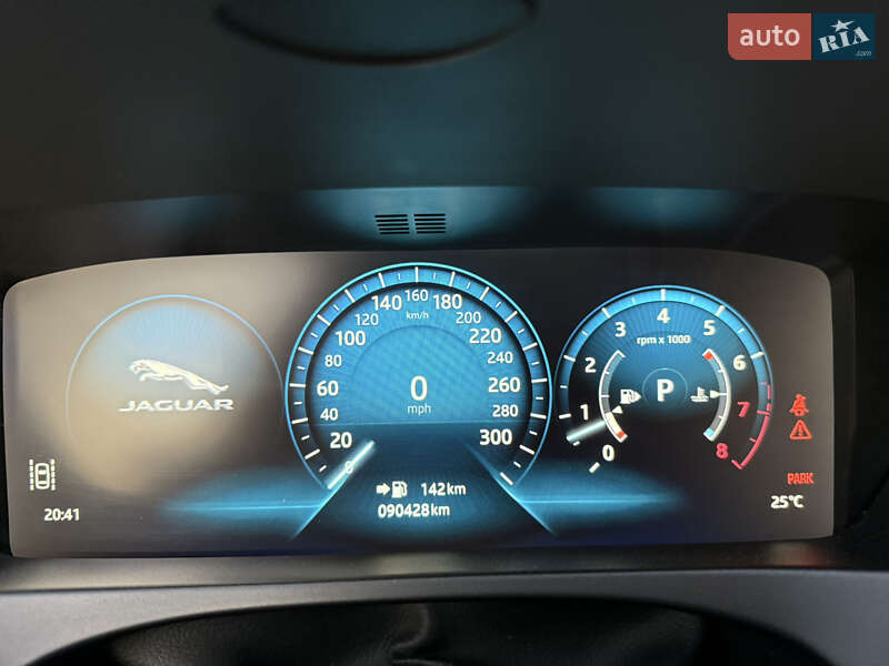 Седан Jaguar XE 2017 в Черкассах