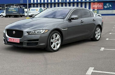 Седан Jaguar XE 2017 в 