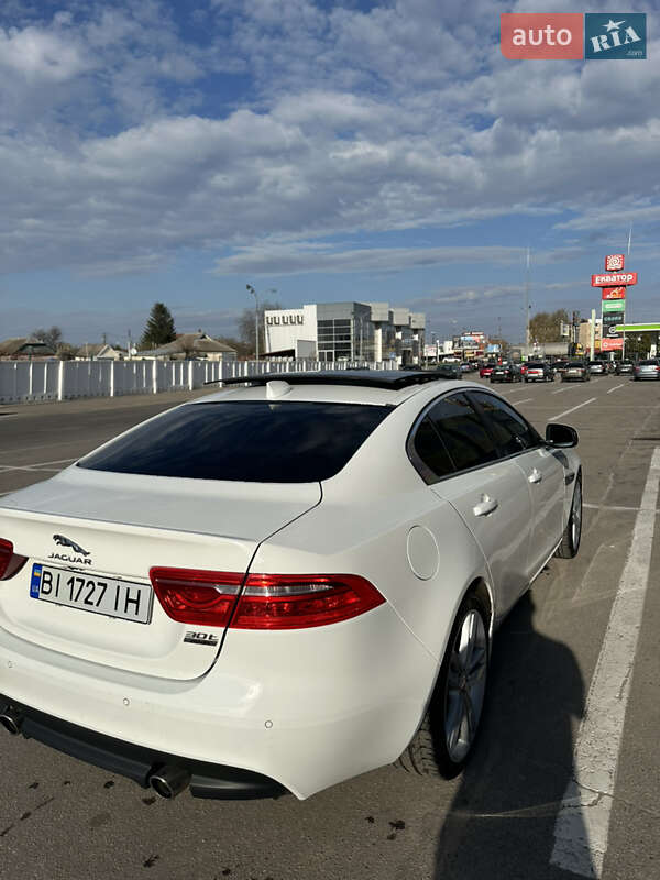 Седан Jaguar XE 2018 в Киеве