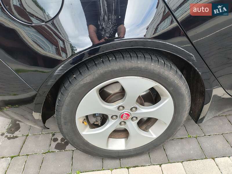 Седан Jaguar XE 2016 в Івано-Франківську фото 8 Седан Jaguar XE 2016 в Івано-Франківську