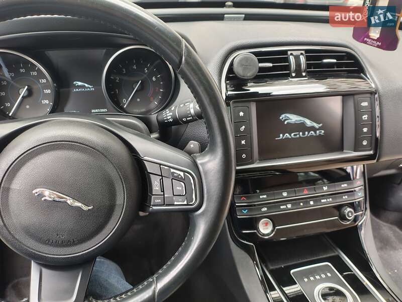 Седан Jaguar XE 2016 в Івано-Франківську фото 17 Седан Jaguar XE 2016 в Івано-Франківську