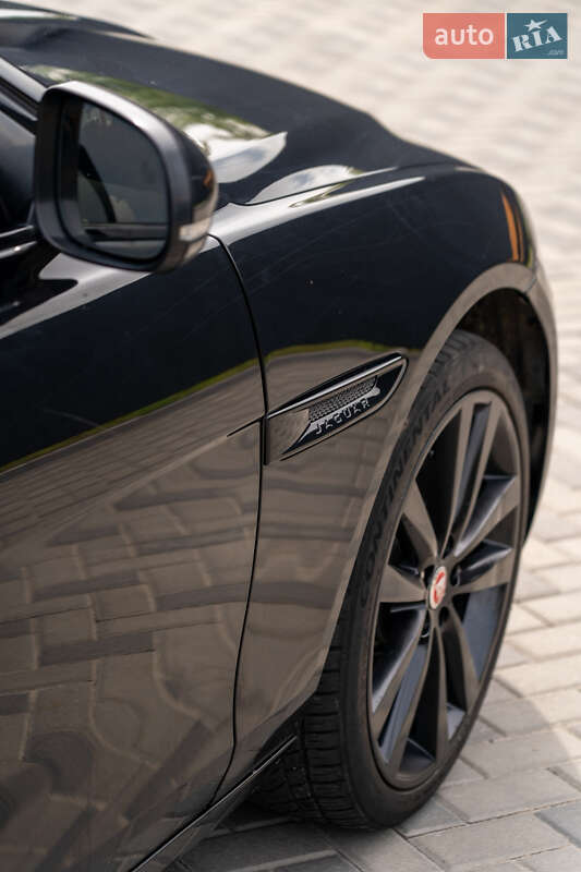 Седан Jaguar XE 2016 в Киеве