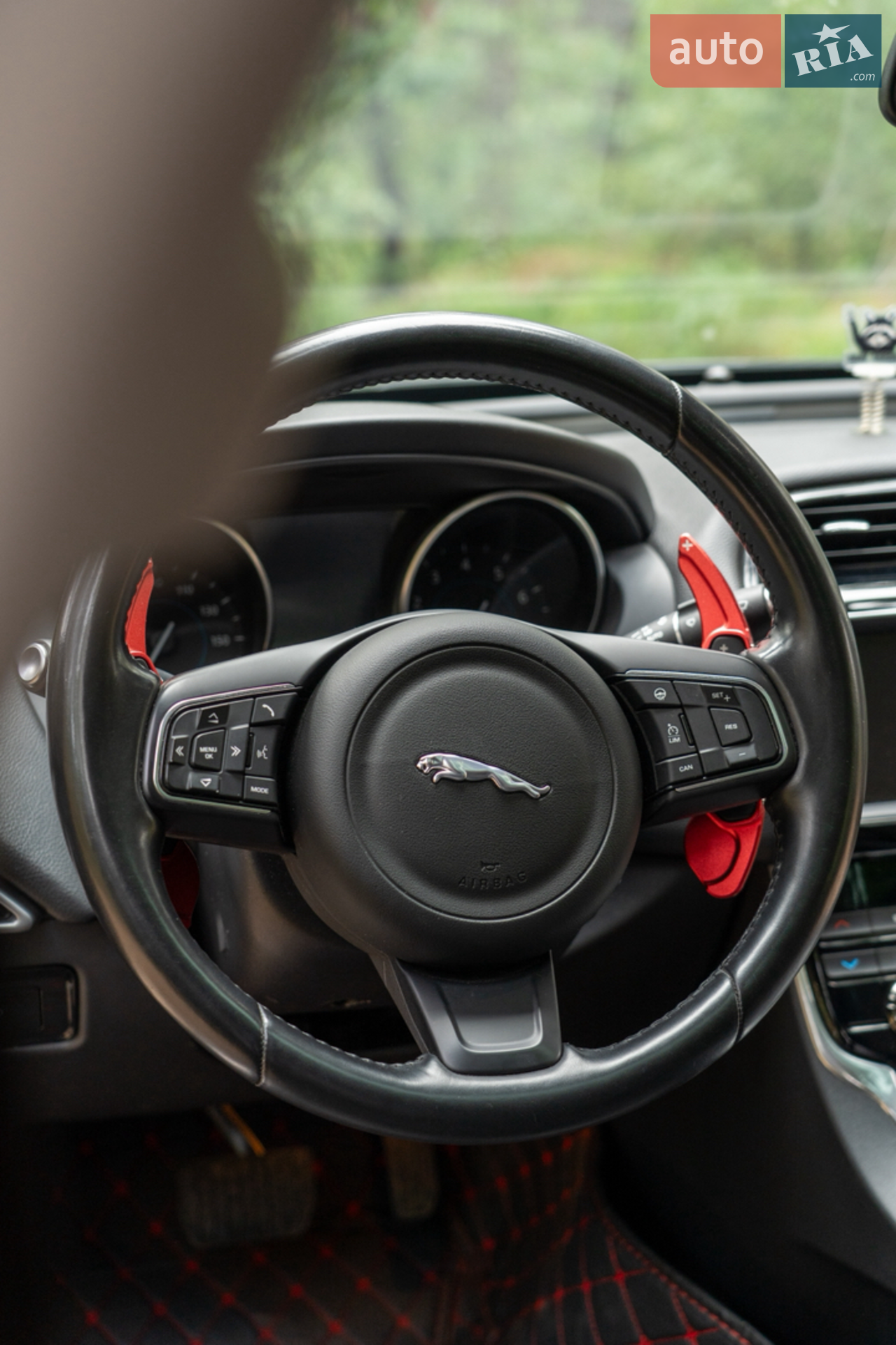 2016 Jaguar XE - мініатюра 30