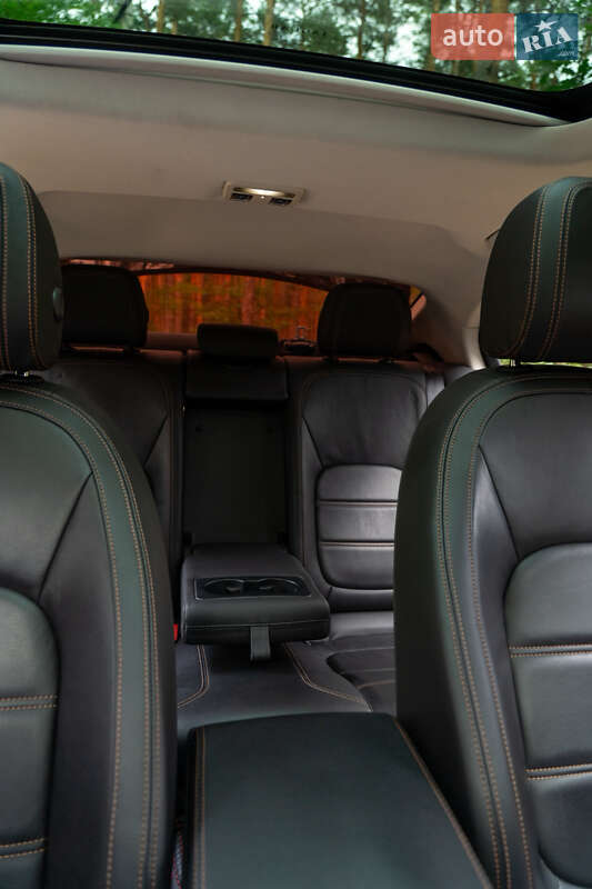 Седан Jaguar XE 2016 в Киеве