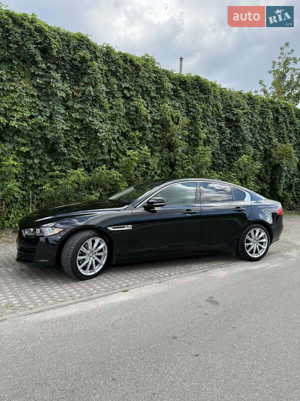 Седан Jaguar XE 2017 в Киеве фото 3 Седан Jaguar XE 2017 в Киеве