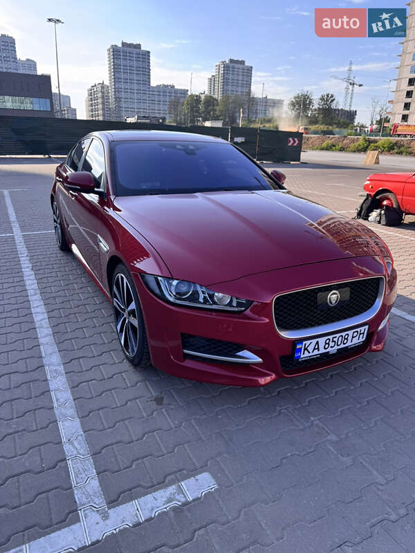 Jaguar XE 2016