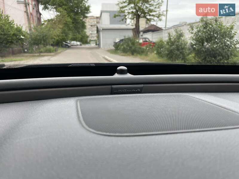 Седан Jaguar XE 2015 в Полтаве фото 10 Седан Jaguar XE 2015 в Полтаве