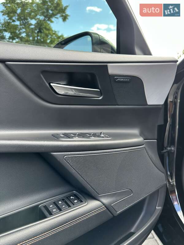 Седан Jaguar XE 2017 в Киеве фото 21 Седан Jaguar XE 2017 в Киеве