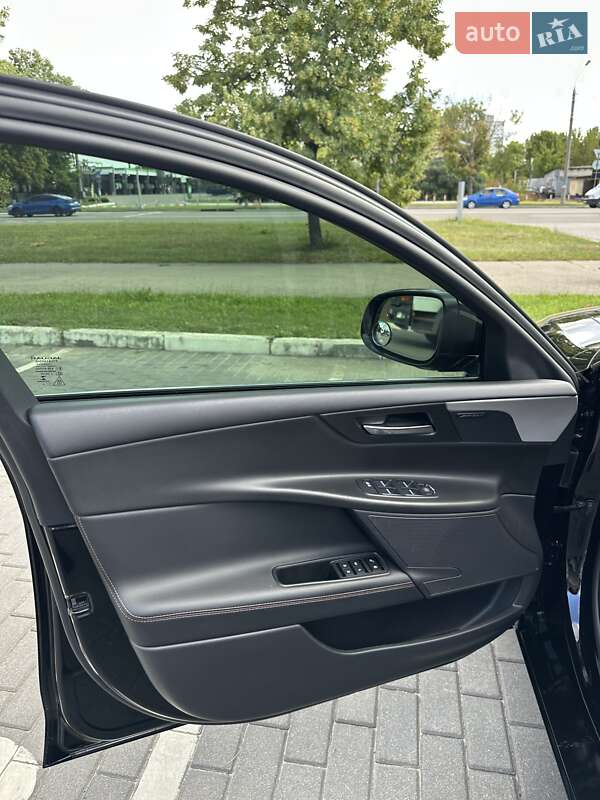 Седан Jaguar XE 2017 в Киеве фото 22 Седан Jaguar XE 2017 в Киеве