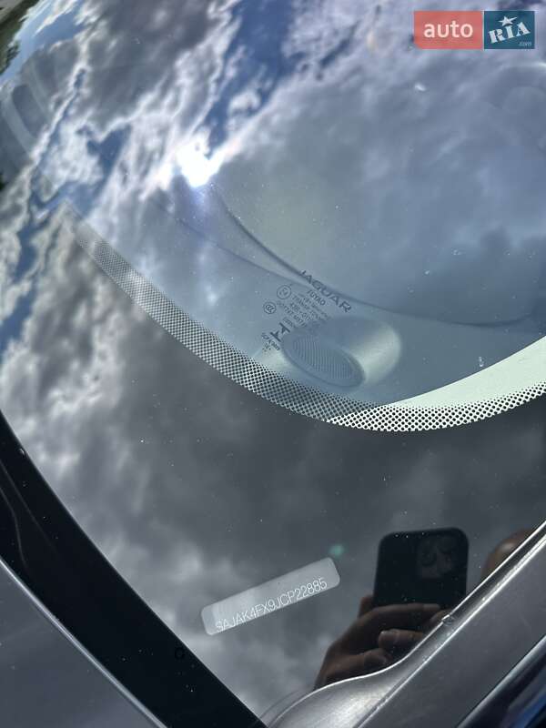Седан Jaguar XE 2017 в Киеве фото 24 Седан Jaguar XE 2017 в Киеве