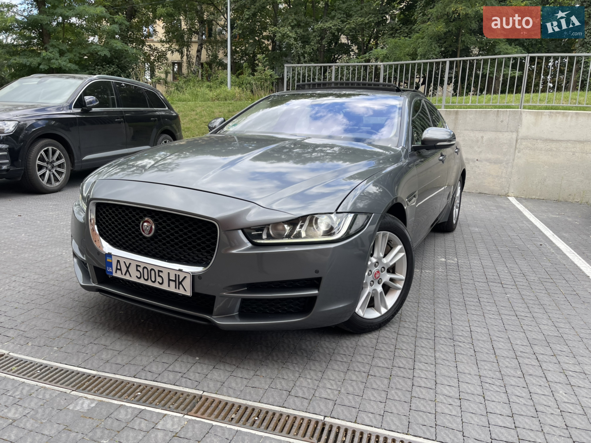 2017 Jaguar XE - фото 1
