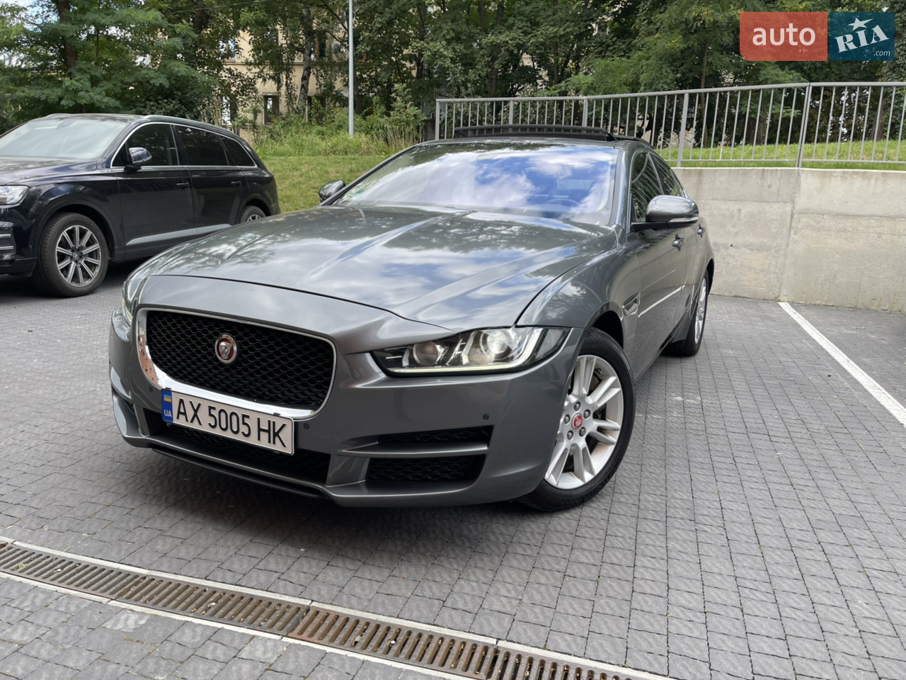 2017 Jaguar XE - мініатюра 31