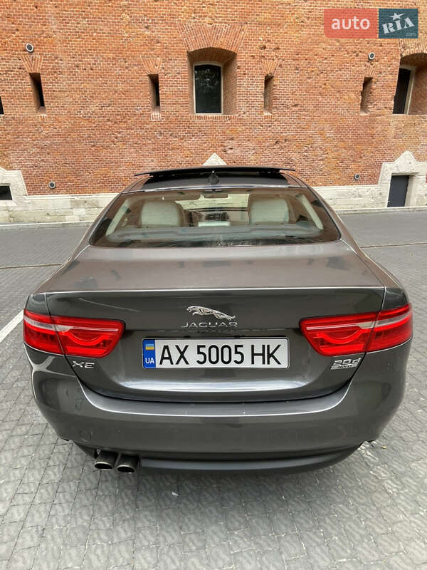 Седан Jaguar XE 2017 в Львове фото 9 Седан Jaguar XE 2017 в Львове