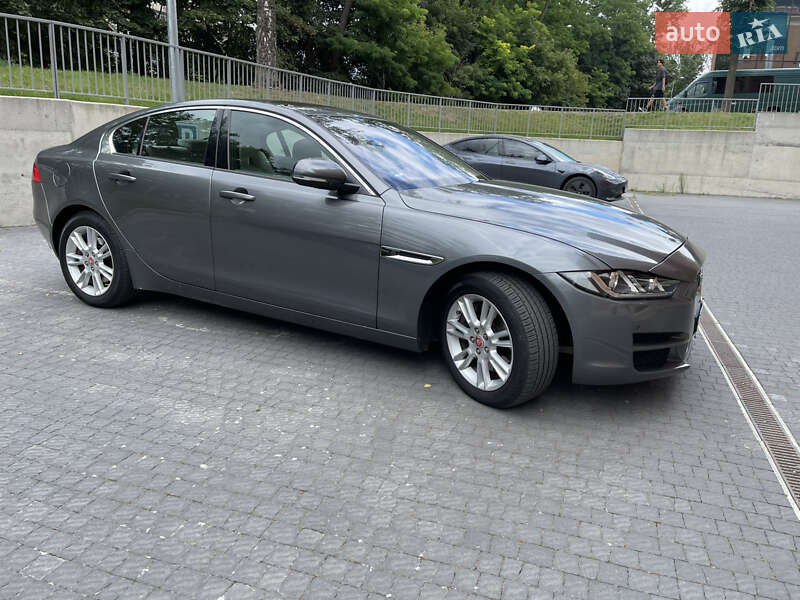 Седан Jaguar XE 2017 в Львове фото 13 Седан Jaguar XE 2017 в Львове