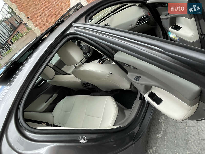 Седан Jaguar XE 2017 в Львове фото 20 Седан Jaguar XE 2017 в Львове