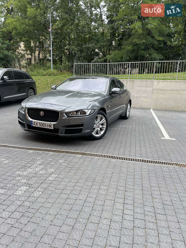 Седан Jaguar XE 2017 в Львове фото 32 Седан Jaguar XE 2017 в Львове
