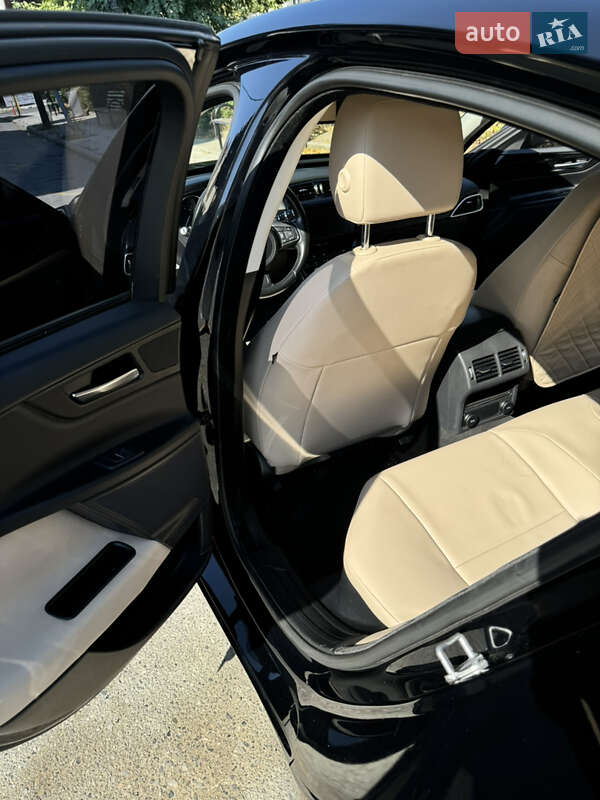 Седан Jaguar XE 2016 в Киеве