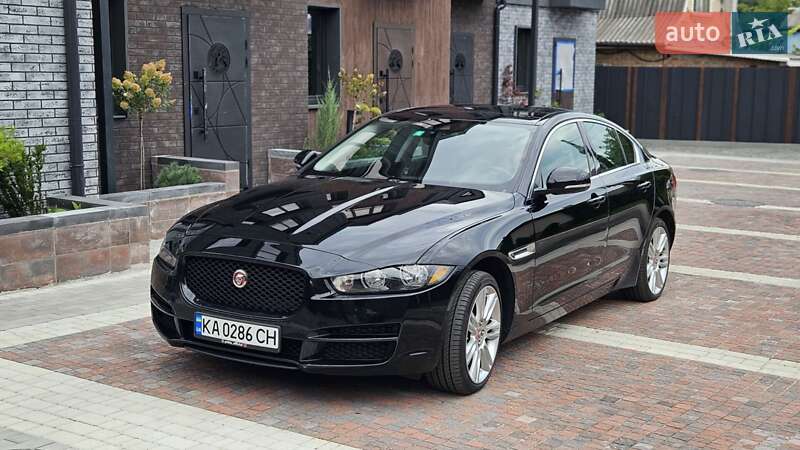 Jaguar XE 2019