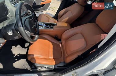 Седан Jaguar XE 2016 в 