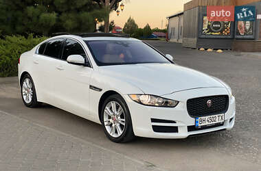 Седан Jaguar XE 2016 в Одесі