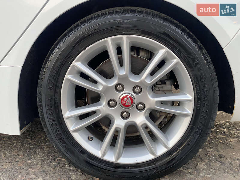 Седан Jaguar XE 2016 в Одессе