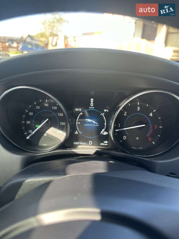 Седан Jaguar XE 2016 в Львові фото 22 Седан Jaguar XE 2016 в Львові