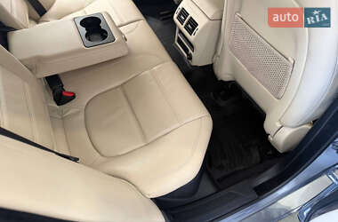 Седан Jaguar XE 2019 в 