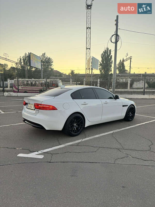 Седан Jaguar XE 2016 в Одесі фото 6 Седан Jaguar XE 2016 в Одесі