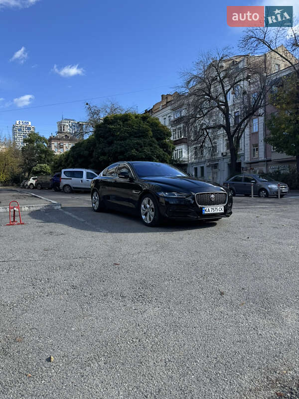 Седан Jaguar XE 2019 в Киеве фото 2 Седан Jaguar XE 2019 в Киеве