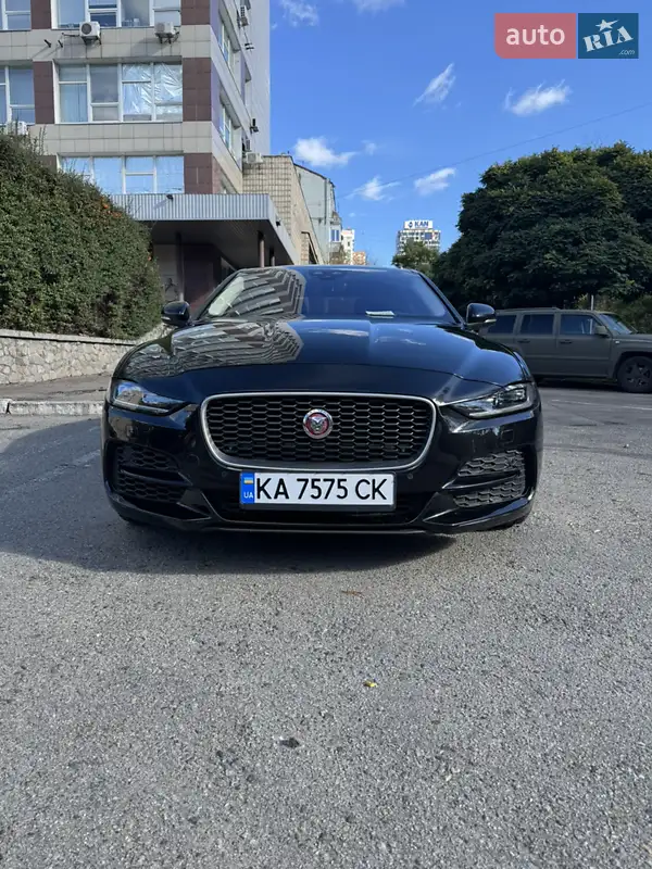Jaguar XE 2019