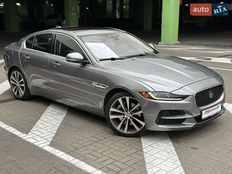 Седан Jaguar XE 2020 в Києві