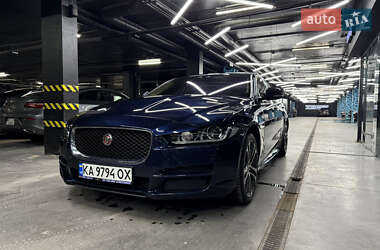 Седан Jaguar XE 2016 в Києві
