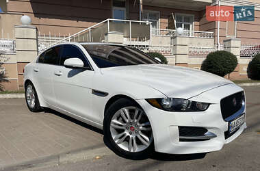 Седан Jaguar XE 2018 в Киеве
