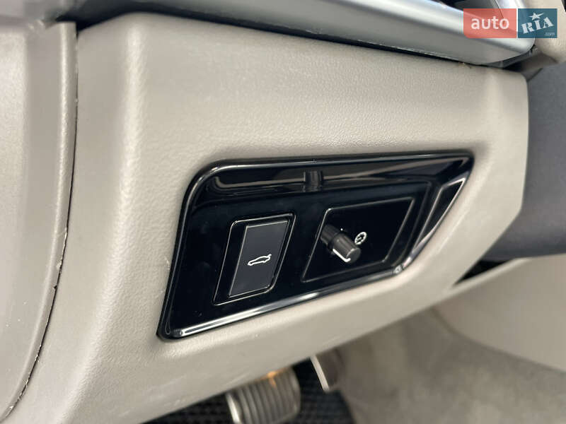 Седан Jaguar XE 2018 в Києві фото 18 Седан Jaguar XE 2018 в Києві