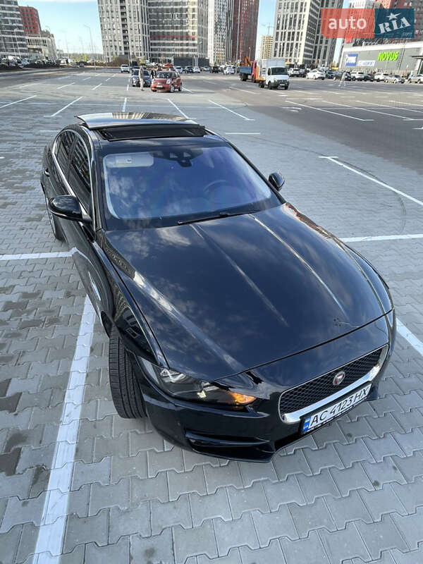Седан Jaguar XE 2019 в Киеве фото 4 Седан Jaguar XE 2019 в Киеве